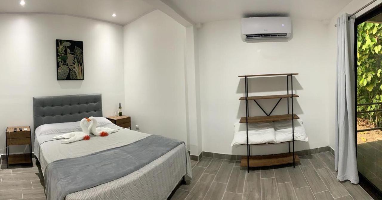 Bed and Breakfast Carara Adventure Park Quebrada Ganado Екстер'єр фото
