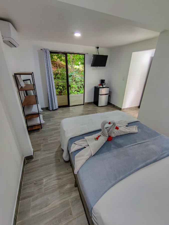 Bed and Breakfast Carara Adventure Park Quebrada Ganado Екстер'єр фото